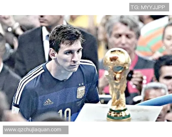 足球明星与他们所效力的球队背后的故事与成就解析