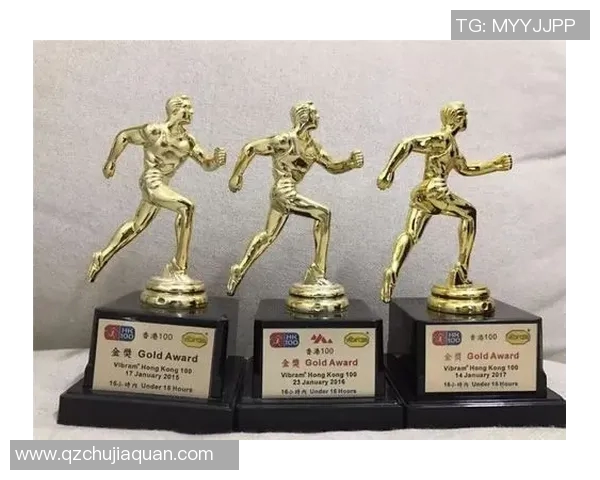 足球明星与奖杯的动漫世界探索与梦想之旅